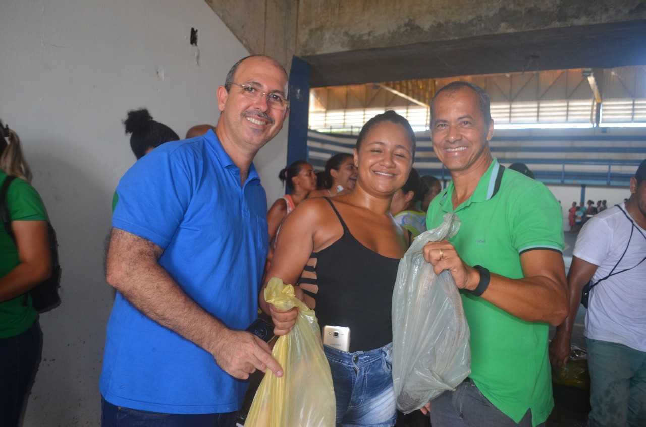 Camacã: Prefeitura faz entrega de quase 20 mil kg de  peixe a população carente e garante a alimentação da Semana Santa
